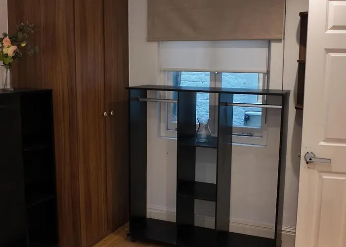 Ideal 2Bhk In Upper Berkeley Bk1