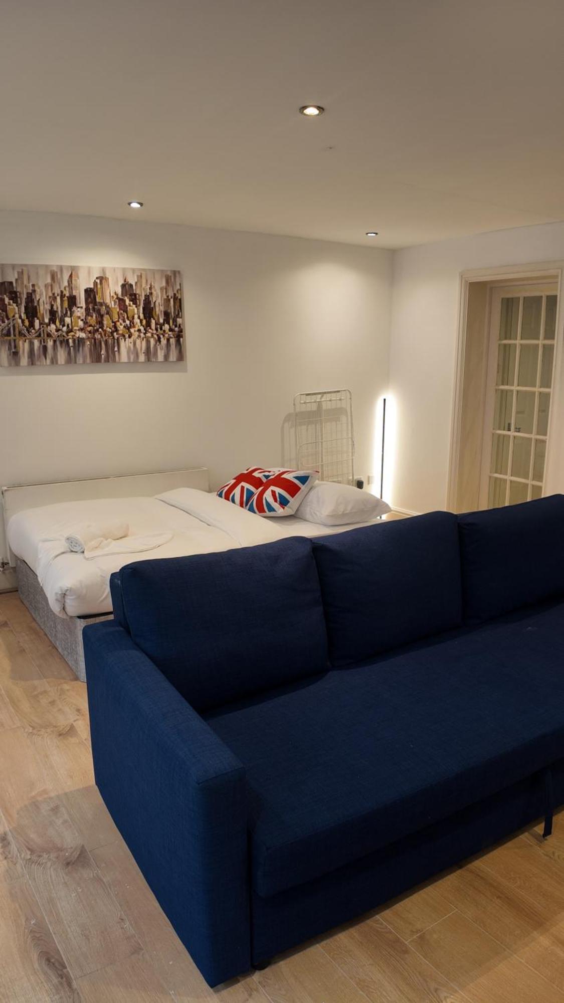 Апартаменты Ideal 2bhk In Upper Berkeley Bk1